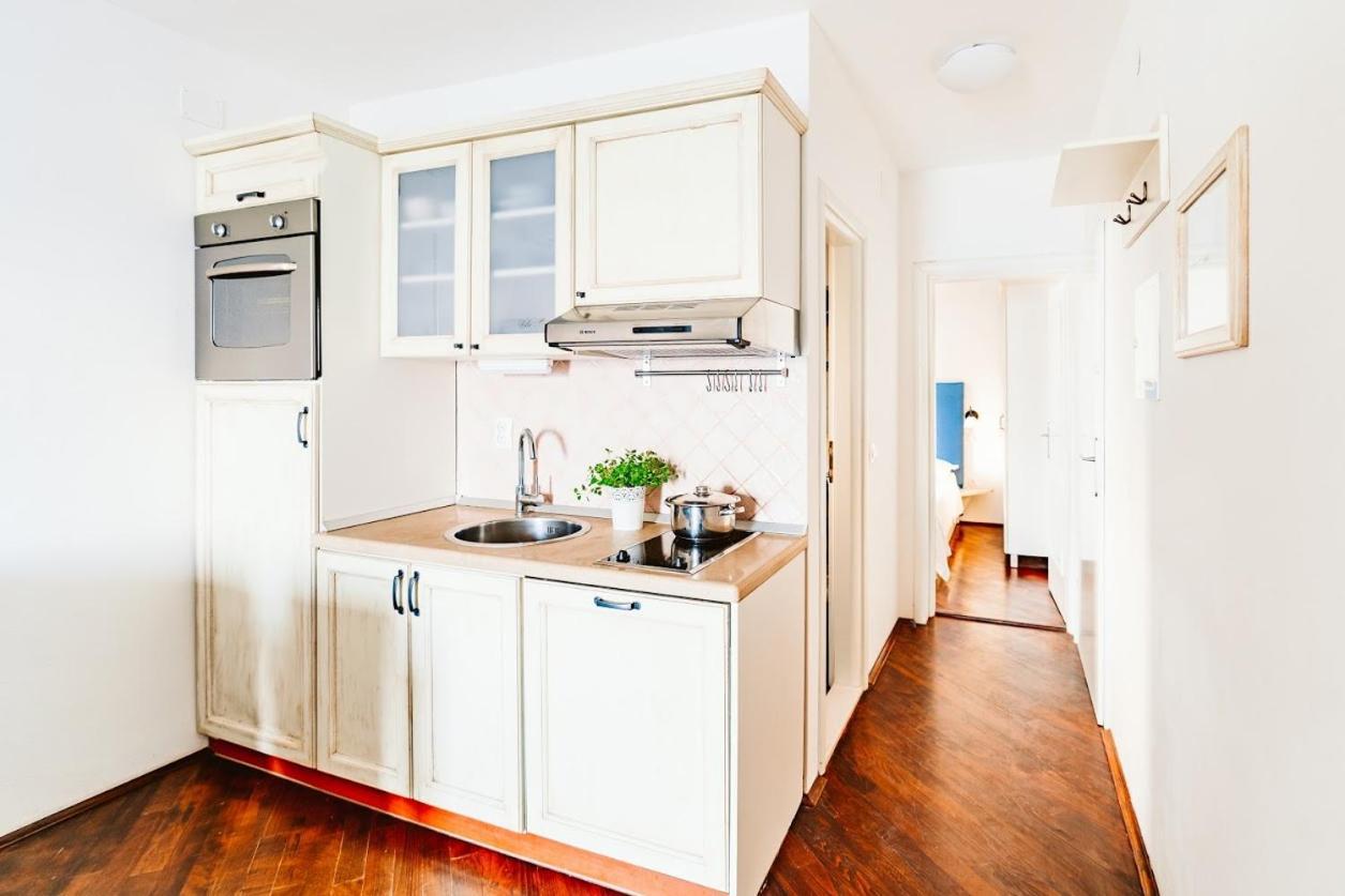 Sutivan Best Apartments エクステリア 写真